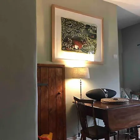 Cosy 3 Bed Dales In Beautiful Village *